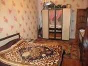 Satılır 4 otaqlı 96 m2 köhnə tikili 8 km