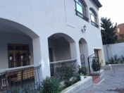 Satılır 5 otaqlı 240 m2 bağ evi Novxanı