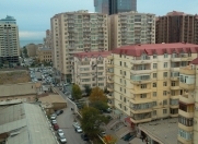 İcarəyə verilir 4 otaqlı 130 m2 yeni tikili Şah İsmayıl Xətai m.