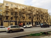 İcarəyə verilir 2 otaqlı 65 m2 köhnə tikili Hüseyn Cavid parkı