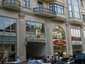 Satılır 2 otaqlı 290 m2 obyekt Sahil m.