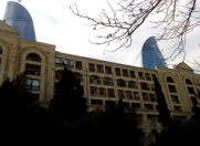 Satılır 4 otaqlı 120 m2 köhnə tikili İçəri Şəhər m.