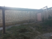 Satılır 4 otaqlı 135 m2 köhnə tikili Binə ticarət mərkəzi