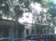 İcarəyə verilir 2 otaqlı 80 m2 köhnə tikili Sahil m.