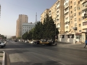Satılır 3 otaqlı 90 m2 köhnə tikili Elmlər Akademiyası m.