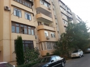 İcarəyə verilir 5 otaqlı 120 m2 köhnə tikili Şah İsmayıl Xətai m.