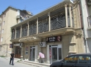 Satılır 10 otaqlı 406 m2 obyekt Elmlər Akademiyası m.