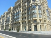 Satılır 4 otaqlı 143 m2 yeni tikili Montin