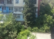 Satılır 4 otaqlı 110 m2 köhnə tikili Elit ticarət mərkəzi