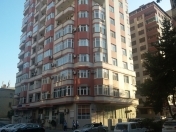 Satılır 4 otaqlı 150 m2 yeni tikili Nizami m.