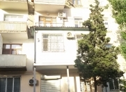Satılır 3 otaqlı 90 m2 köhnə tikili Nizami m.