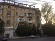 Satılır 3 otaqlı 85 m2 köhnə tikili Bakıxanov