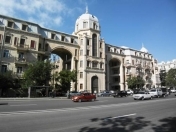 İcarəyə verilir 3 otaqlı 100 m2 köhnə tikili Sahil m.