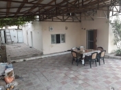 Satılır 10 otaqlı 900 m2 bağ evi Pirşağı