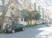 Satılır 2 otaqlı 40 m2 köhnə tikili Elmlər Akademiyası m.