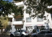 Satılır 2 otaqlı 50 m2 köhnə tikili ABŞ səfirliyi