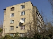 İcarəyə verilir 4 otaqlı 110 m2 köhnə tikili Gənclik m.