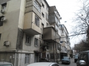 Satılır 3 otaqlı 90 m2 köhnə tikili Yasamal bazarı