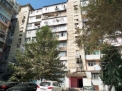 Satılır 5 otaqlı 148 m2 köhnə tikili İnşaatçılar m.