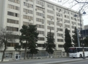 Satılır 3 otaqlı 70 m2 köhnə tikili Bakı Dövlət Universiteti