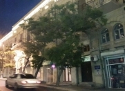 İcarəyə verilir 3 otaqlı 100 m2 köhnə tikili İçəri Şəhər m.