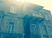 İcarəyə verilir 2 otaqlı 58 m2 köhnə tikili Sahil m.