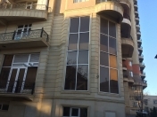 Satılır 3 otaqlı 92 m2 yeni tikili Elmlər Akademiyası m.