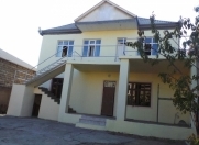 Satılır 8 otaqlı 280 m2 həyət evi Babək Plaza