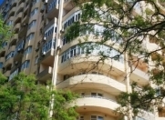 Satılır 3 otaqlı 173 m2 yeni tikili Nizami m.