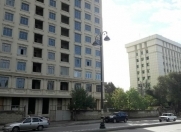 Satılır 1 otaqlı 54 m2 yeni tikili İnşaatçılar m.