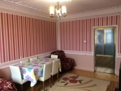 Satılır 3 otaqlı 70 m2 köhnə tikili İnşaatçılar m.