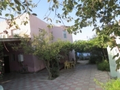 Satılır 6 otaqlı 210 m2 həyət evi İnşaatçılar m.