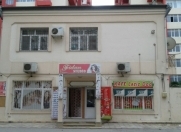 Satılır 10 otaqlı 400 m2 obyekt 8 km