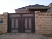 Satılır 3 otaqlı 200 m2 yeni tikili Saray