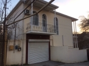 Satılır 4 otaqlı 300 m2 həyət evi Badamdar