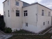 Satılır 11 otaqlı 900 m2 bağ evi Pirşağı