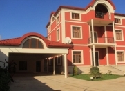 Satılır 9 otaqlı 350 m2 villa Buzovna