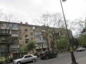 Satılır 2 otaqlı 55 m2 köhnə tikili Ayna Sultanova heykəli