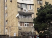 Satılır 4 otaqlı 90 m2 köhnə tikili 4 mkr