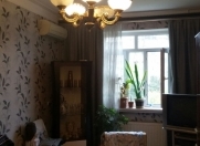 Satılır 3 otaqlı 66 m2 köhnə tikili Neapol dairəsi