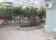 Satılır 4 otaqlı 200 m2 köhnə tikili Ayna Sultanova heykəli