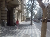 Satılır 3 otaqlı 290 m2 obyekt Sahil m.