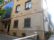 İcarəyə verilir 9 otaqlı 750 m2 obyekt 28 May m.