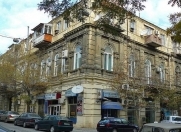 İcarəyə verilir 3 otaqlı 80 m2 köhnə tikili Sahil m.