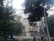 Satılır 2 otaqlı 55 m2 köhnə tikili Dostluq kinoteatrı