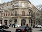 İcarəyə verilir 3 otaqlı 100 m2 ofis Sahil m.