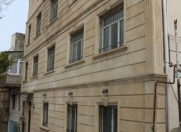 İcarəyə verilir 3 otaqlı 100 m2 ofis Nizami m.