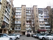 Satılır 1 otaqlı 40 m2 köhnə tikili Yasamal r.