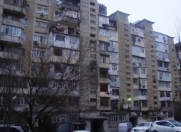 Satılır 3 otaqlı 65 m2 köhnə tikili İnşaatçılar m.