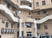 Satılır 3 otaqlı 143 m2 yeni tikili Elmlər Akademiyası m.
